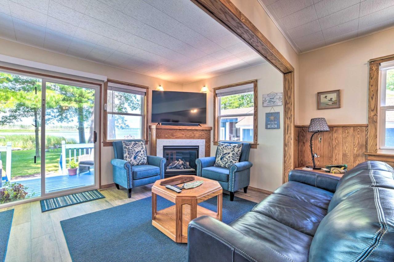 East Tawas Lakefront Getaway With Kayaks And Deck Buitenkant foto