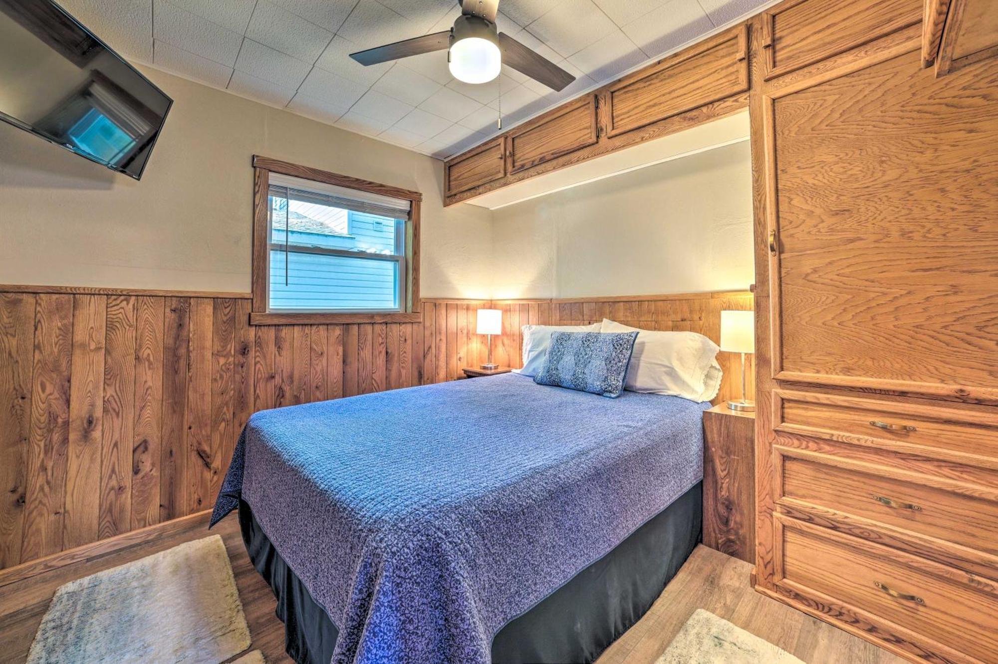 East Tawas Lakefront Getaway With Kayaks And Deck Buitenkant foto