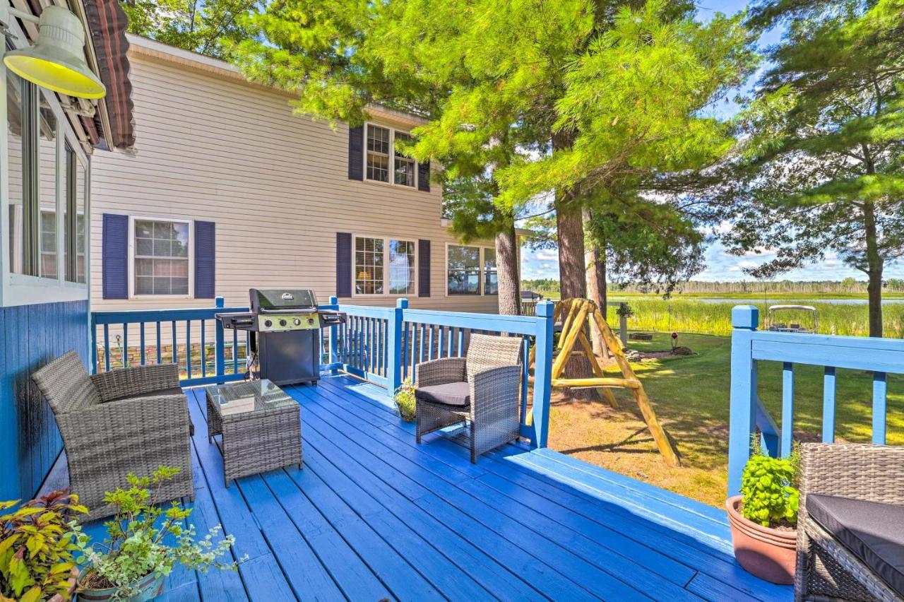 East Tawas Lakefront Getaway With Kayaks And Deck Buitenkant foto