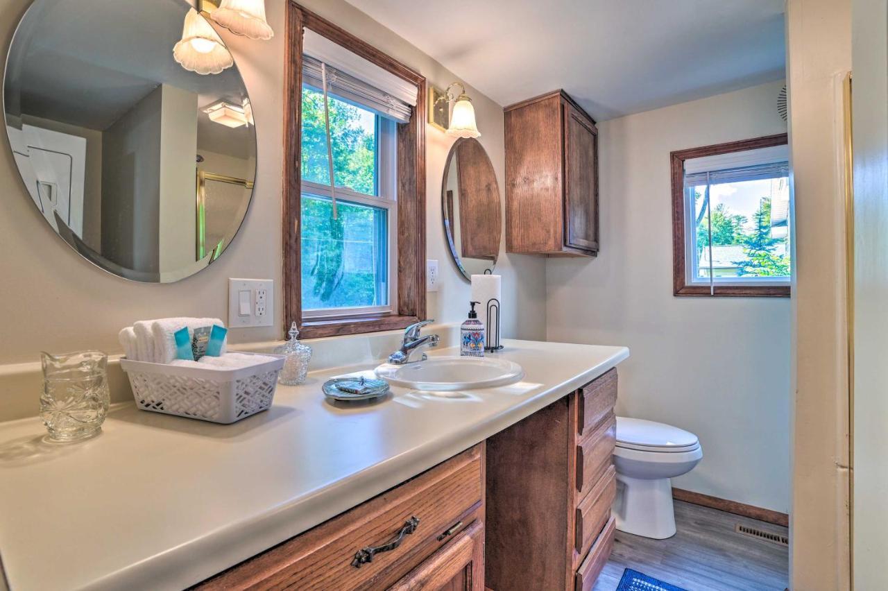 East Tawas Lakefront Getaway With Kayaks And Deck Buitenkant foto